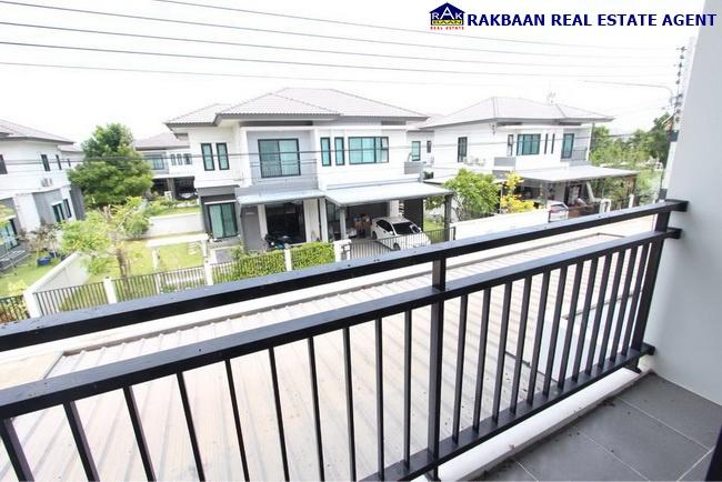 ขายบ้านเดี่ยว 64.2 ตร.ว.บริทาเนีย บางนา กม. 42 พร้อมอยู่ 4 นอน 5 ห้องน้ำ 1 ห้องครัว แถมแอร์ 5 เครื่อง เฟอร์ฯบางส่วน 14