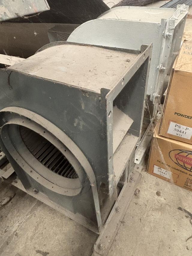 เครื่องจักรมือสองพร้อมใช้งาน