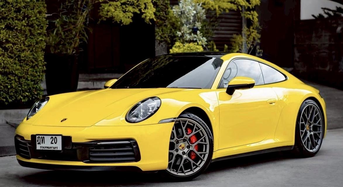 Porsche 911 Carrera S (992)