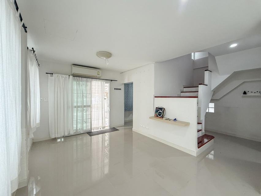 ขายบ้านแฝดมือสองนนทบุรี โครงการ ชวนชื่น พระราม7-สิรินธร (Chuanchuen Rama 7-Sirindhorn) เนื้อที่ 36 ตร.ว. ใกล้รถไฟฟ้าสายสีแดงสถานีบางบำหรุ 5