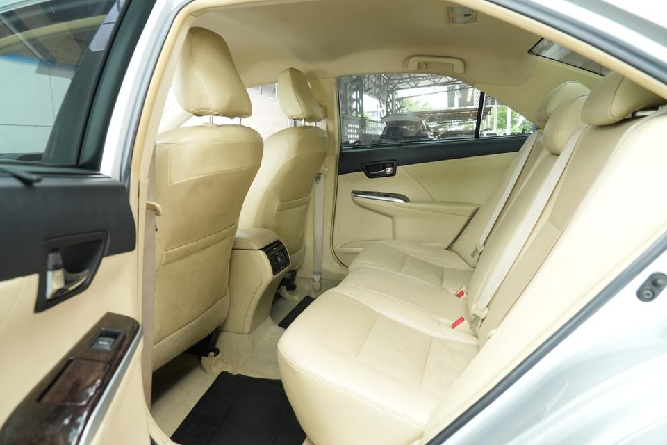 2015 TOYOTA CAMRY 2.0 G สีบรอนซ์ เลขไมล์ 123481 กม. 16
