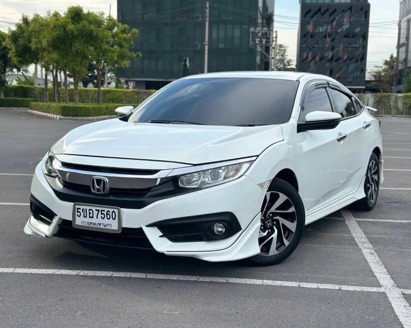 Honda Civic FC 1.8 EL เกียร์ Auto สีขาว ปี2018 รหัส QT7560 2