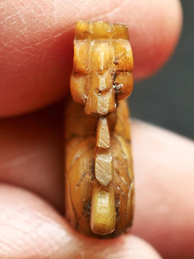 สิงห์สามขวัญ หลวงพ่อเดิม วัดหนองโพ ขนาด 1.5 x 1.5 ซม. เก่า เดิมๆ 12