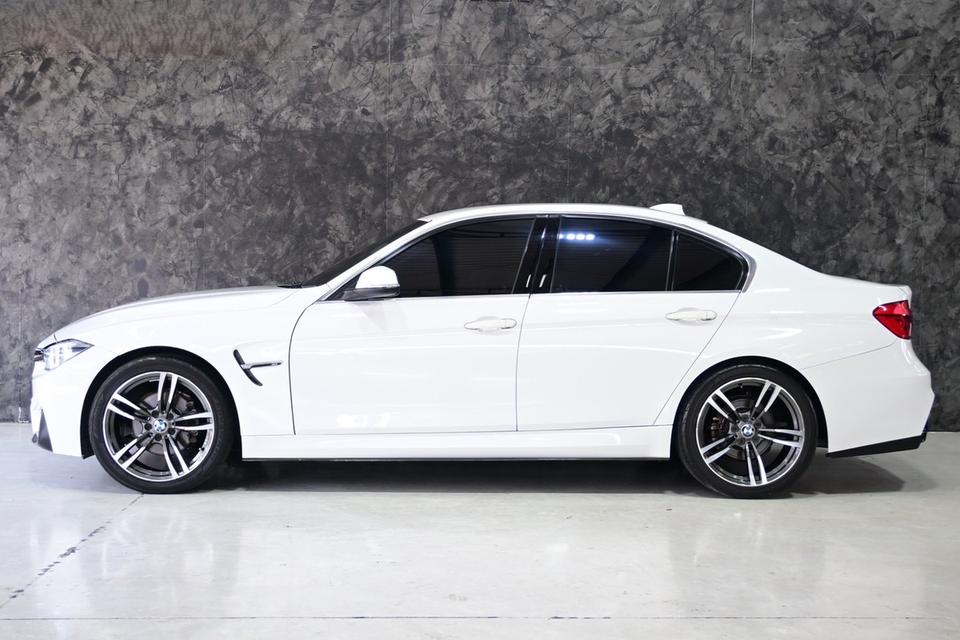 รหัสรถ JRS6776 𝗕𝗠𝗪 𝟯𝟮𝟬𝗱 𝗠 𝗦𝗽𝗼𝗿𝘁 ปี 2017 รูปที่ 7