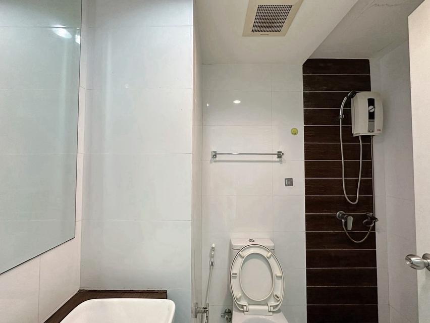 MEGA บางนา ขายและให้เช่าA space me บางนา25 ตรม ชั้น 14ราคา 7,500 บาทสัญญาขั้นต่ำ 1 ปีมัดจำ 2 ล่วงหน้า 1จ่าย 3 เดือนเข้าอยู่ 9