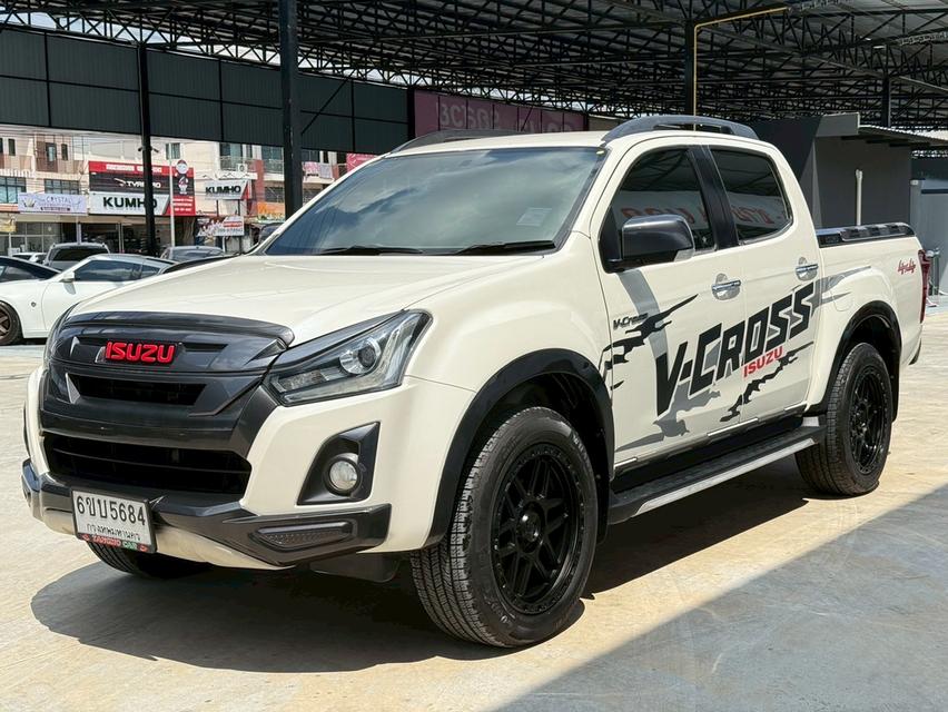 ออกรถ99 บาท รถกระบะออกห้างป้ายแดงใหม่กริ๊บ ออพชั่พแน่น ตัวท็อปออพชั่น ISUZU D-MAX 3.0 Vcross MAX Z-Prestige Cab4 4WD ปี2019