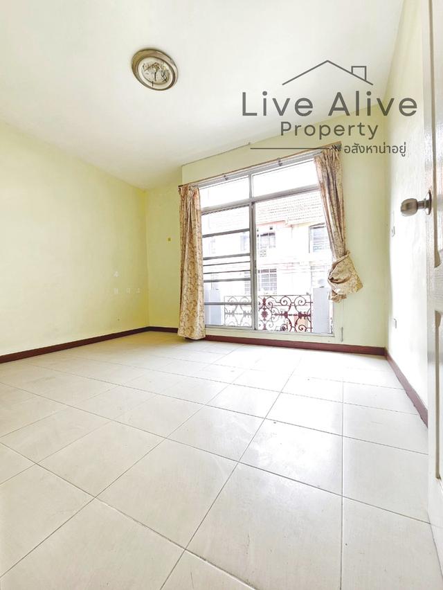 #S-0016 📣📣ขายด่วน!! #ทาวน์โฮมแถวอ่อนนุช80 #พัฒนาการ บ้านเปล่าเหมาะสำหรับทำรีโนเวทเพื่ออยู่อาศัยเอง ทำเลดีมาก 👍 8