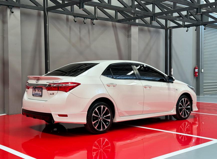 2015 TOYOTA ALTIS 1.8 ESPORT  รถวิ่งน้อย ประวัติศูนย์ครบ รถไม่มีเคยอุบัติเหตุครับ 3