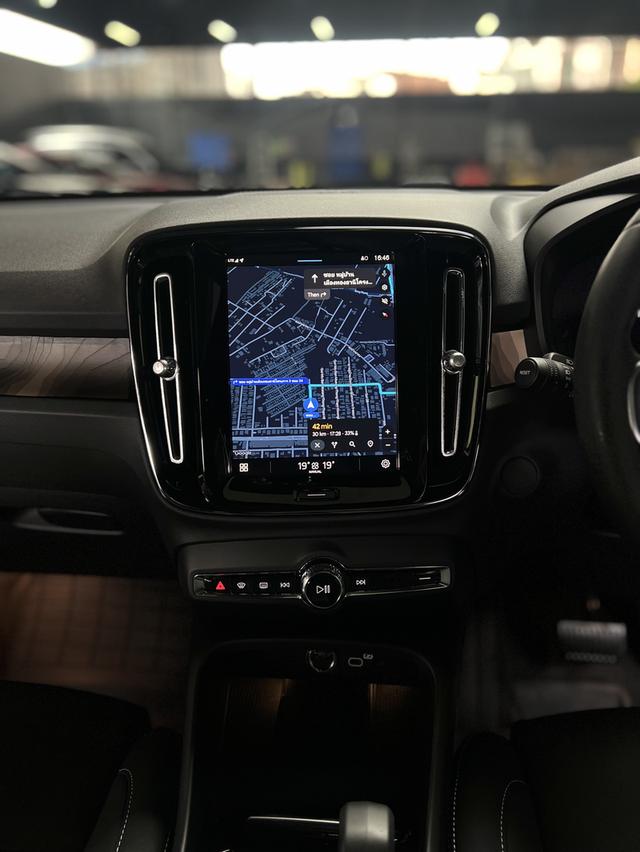 Volvo C40 8
