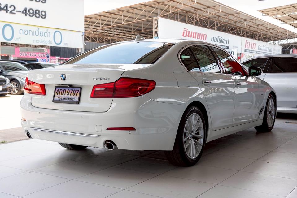 BMW 5Series G30 520d Luxury 2017 รูปที่ 6