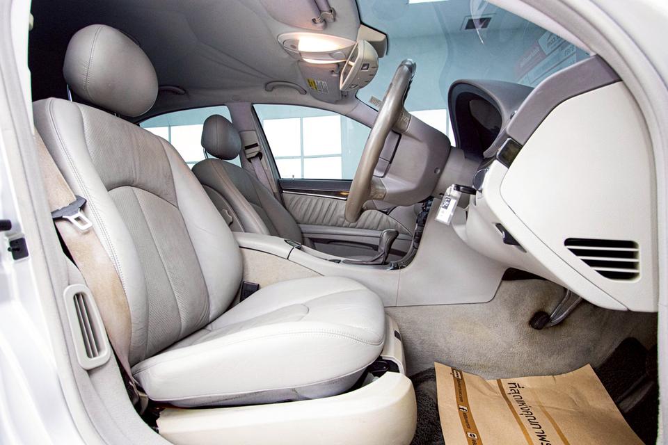 MERCEDES-BENZ E-CLASS E240 2.6 AVANTGARDE  2003  7