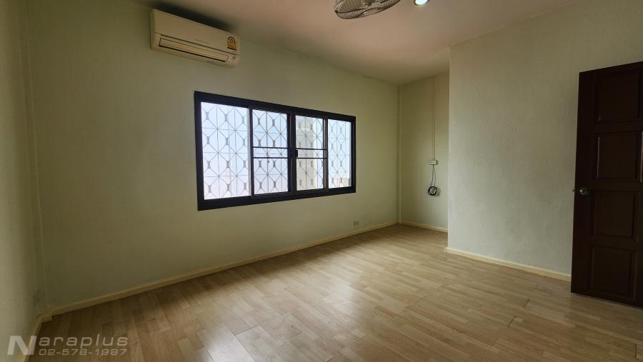 68050638 : ขายทาวน์เฮ้าส์ 2 ชั้น หน้ากว้าง 5 เมตร บนเนื้อที่ขนาด 20 ตร.ว. หมู่บ้านราณี 3 ถนนนวมินทร์ 135 กรุงเทพฯ 19