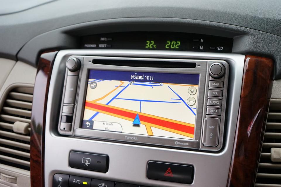 2013 TOYOTA INNOVA 2.0V 12