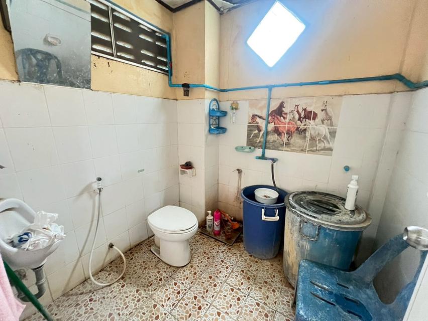 บ้านเดี่ยว 2 ชั้น 42 ตร.ว. ครึ่งปูนครึ่งไม้สัก สภาพดี จ.สิงห์บุรี 12