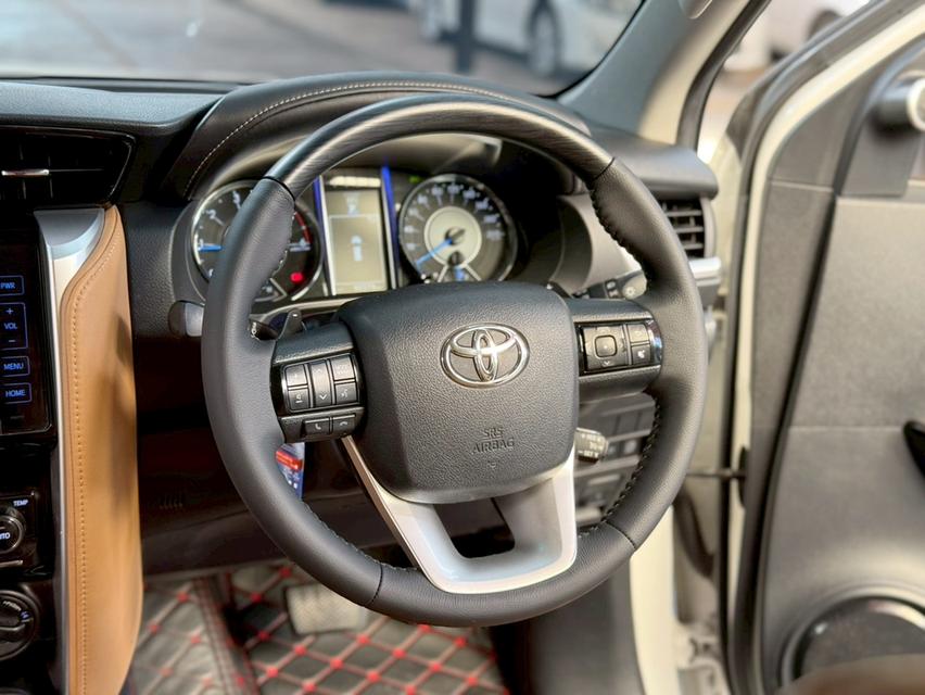 TOYOTA FORTUNER 2.8 V 4WDปี2016รถบ้านแท้ รถสวยบอดี้เดิม รูปที่ 7