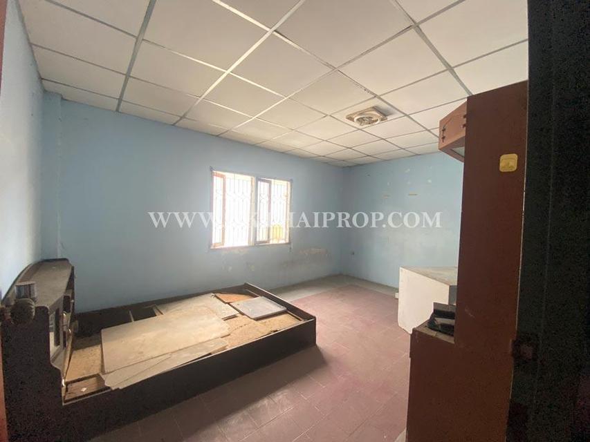 ทาวน์เฮ้าส์ หมู่บ้านปทุม คอนโดเพลส ถนนปทุมธานี – สายใน 9