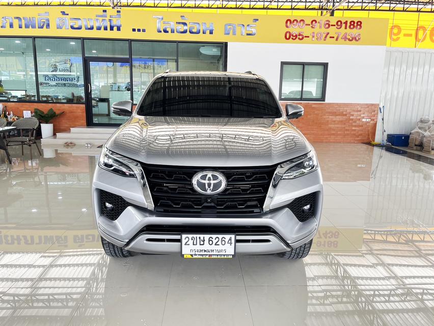  Toyota Fortuner 2.4 V (ปี 2022) SUV AT - 2WD รถสวย สภาพป้ายแดง รถครอบครัว 7 ที่นั่ง ออกรถใช้เงิน 0 บาท 2