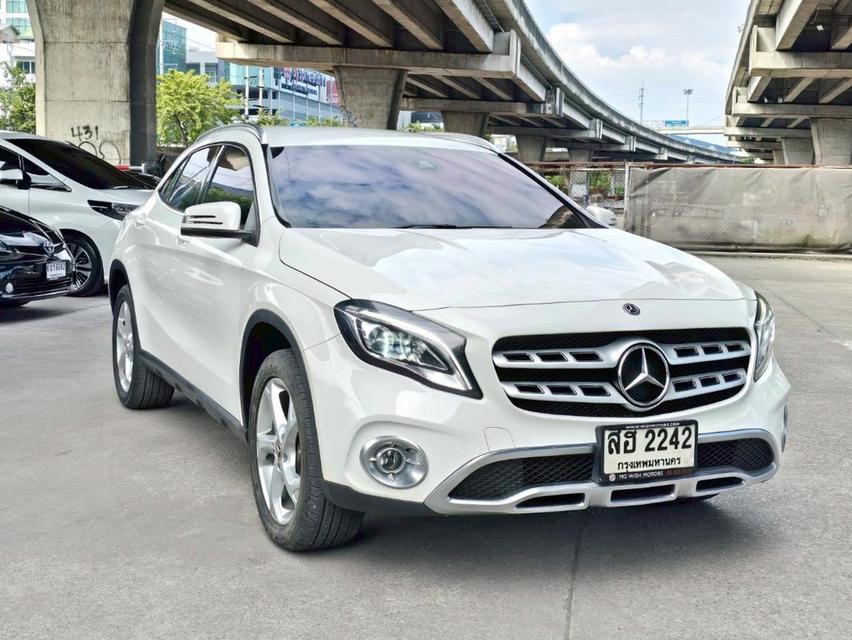 Benz Gla200 Facelift ปี19