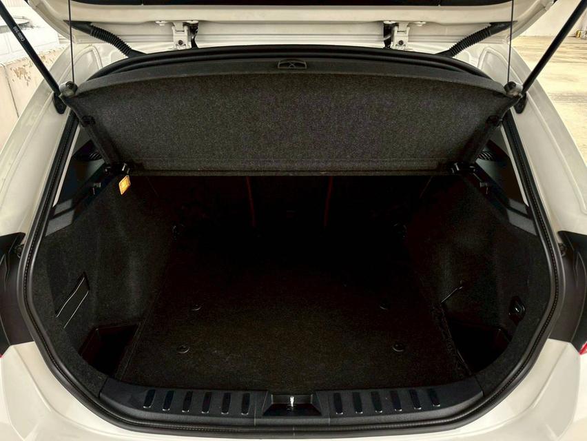 BMW X1 sDrive18i X-Line E84 2013 รูปว่าสวย ตัวจริงยิ่งสวยกว่า คุ้มเกินราคา 9