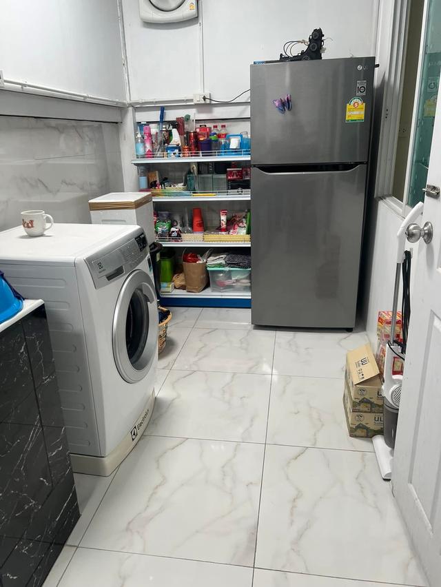 บ้าตทาวเฮ้า 2 ชั้น 3 ห้องนอน 2 ห้องน้ำ 1 ห้องโถง 1 ที่จอดรถ ต่อเติมครัวและหน้าบ้านเรียนร้อยแล้ว รูปที่ 19