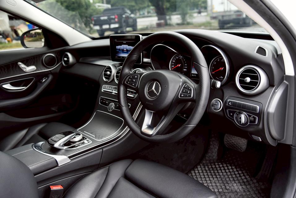 รหัสรถ CBL98 Mercedes-Benz C350e 2.0 Avantgarde [W205] AT 2018 9