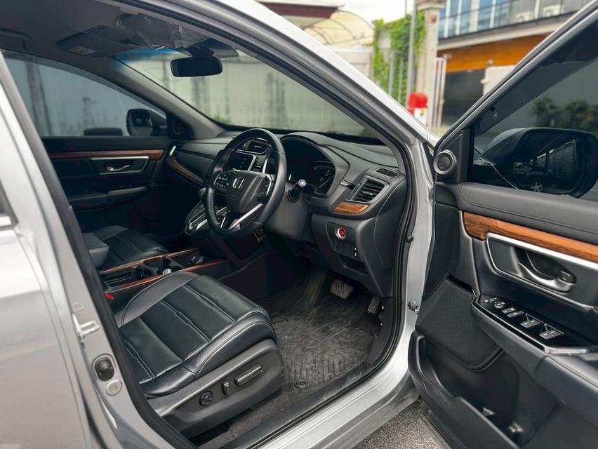 HONDA CRV 4 wd ปี 20 รถสวย ภายในสะอาด 17