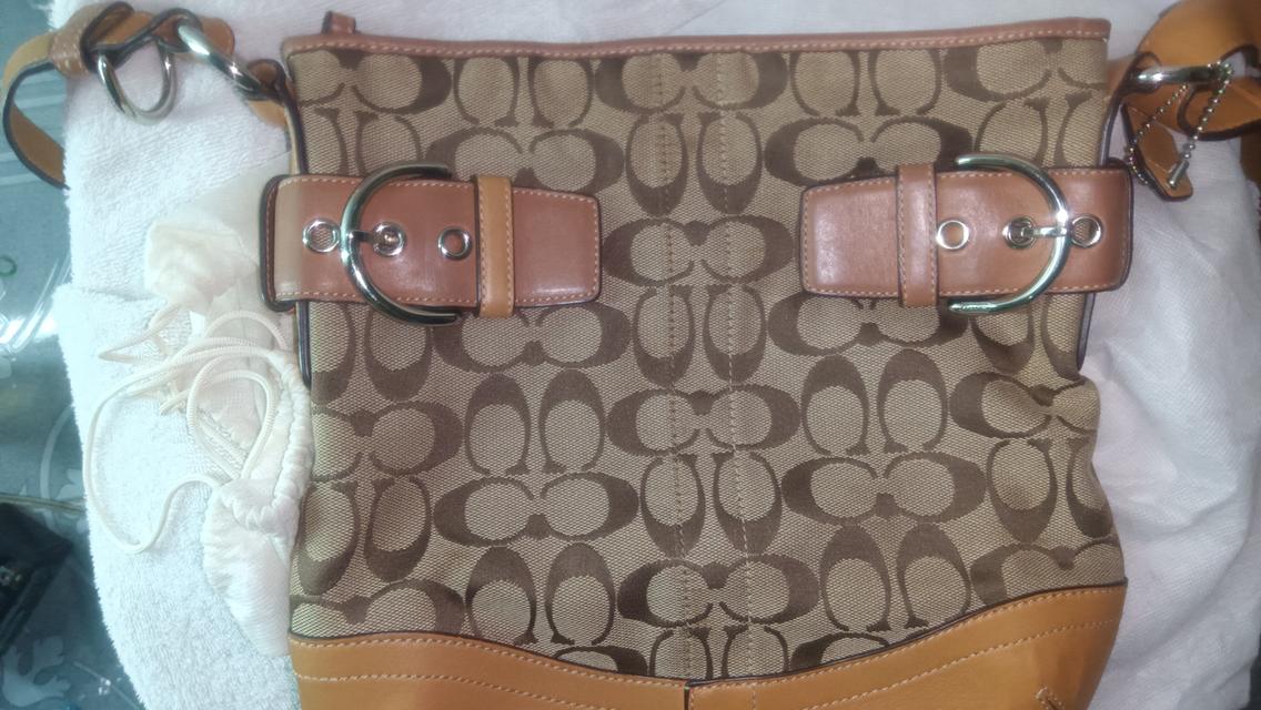 กระเป๋า Coach Signature Jacquard Canvas Soho Duffel Bag (มือสอง สภาพดี ) รูปที่ 2