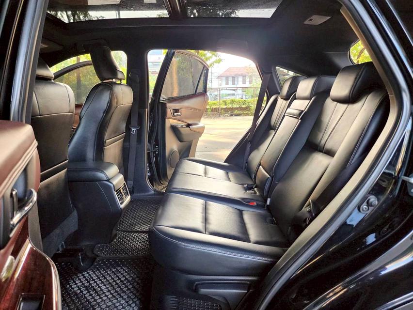 ขายรถ Toyota Harrier 2.5 Hybrid ปี 2014 สีดำ เกียร์ออโต้ 12