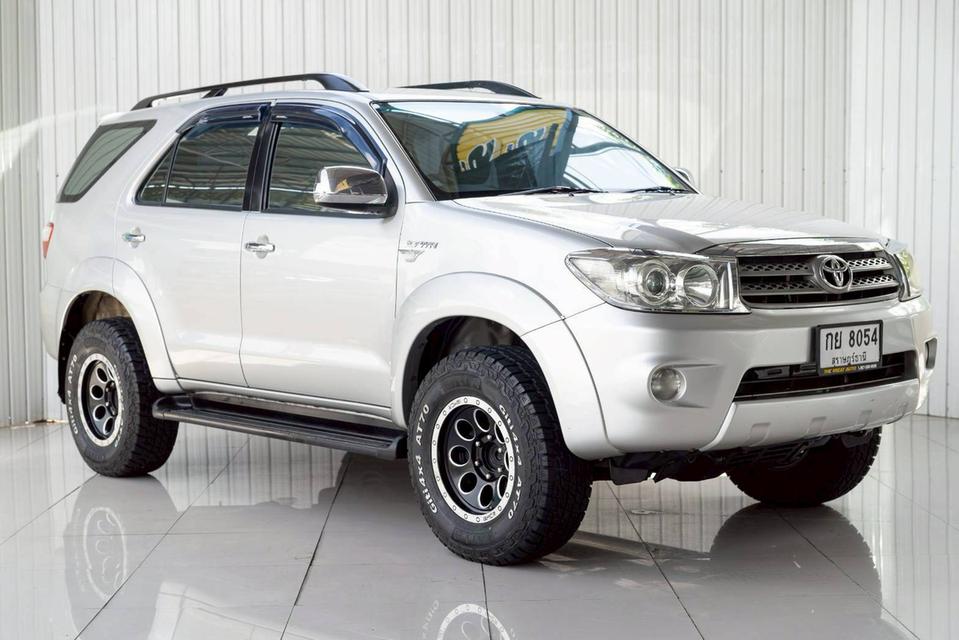 TOYOTA FORTUNER, 2.7 V ปี 2009 จด 2010
โฉม ปี08-11