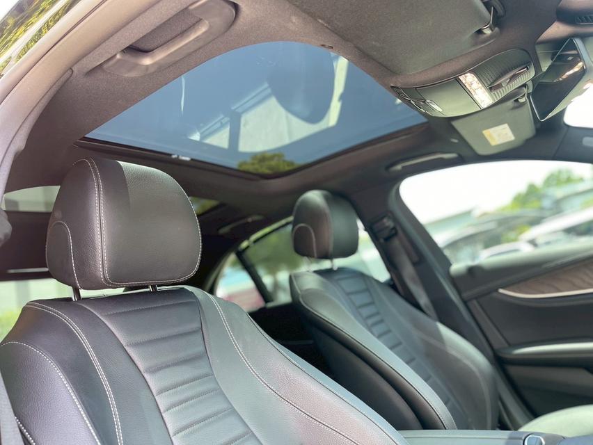 BENZ E 300e AMG Dynamic 2022 āļĢāļđāļāļāļĩāđ 10