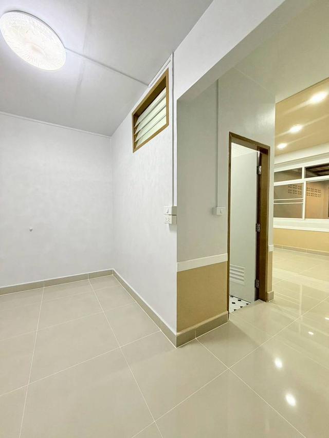 หมู่บ้านพฤกษา3  ถนนวัดลาดปลาดุก บางบัวทองทาวน์เฮาส์ชั้นเดียว ตกแต่งใหม่พร้อมอยู่ หน้ากว้าง6เมตร หน้าบ้านไม่ตรงใคร ซอยก่อนถึงตลาด 15