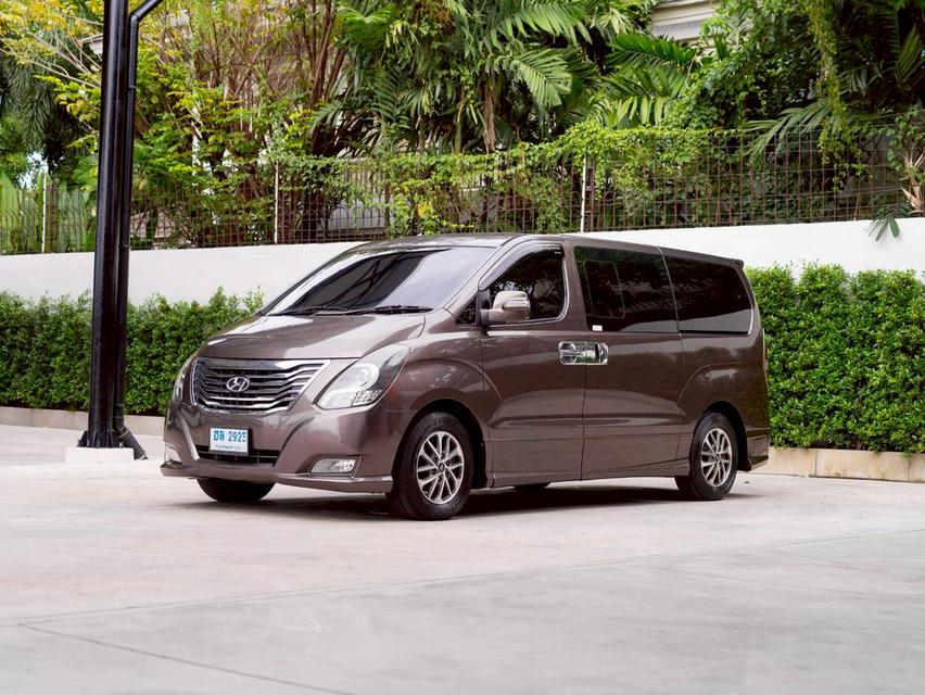 ประกันเครื่องเกียร์3ปี 30,000 km. ♨️Hyundai H1 2.5 Starex VIP ปีจด 2015