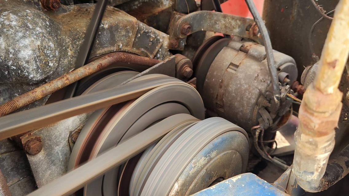 รถตัก ฺBOBCAT ยี่ห้อ TCM บุ้งกี๋สแตนเลส ยกสูง 2.5 เมตร 4WD เก่าญี่ปุ่นแท้ ไม่เคยใช้งานในไทย สภาพเดิมๆจากญี่ปุ่น