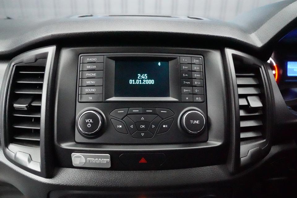 FORD RANGER Standard Cab 2.2 XL MT ปี 2021 สี ขาว 11