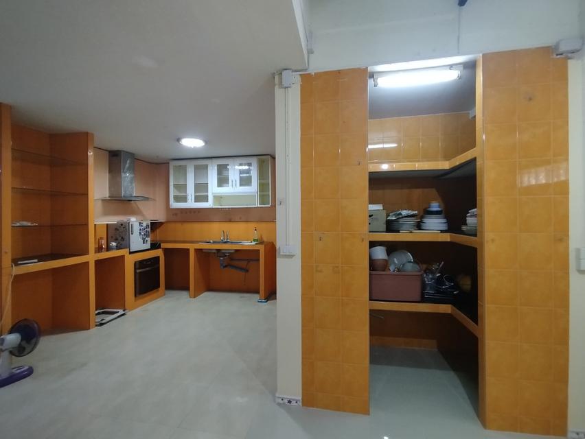 ขายทาวน์เฮ้าส์ หมู่บ้านรติรมย์ 4 ทำเล : มหาสวัสดิ์ - บางกรวย