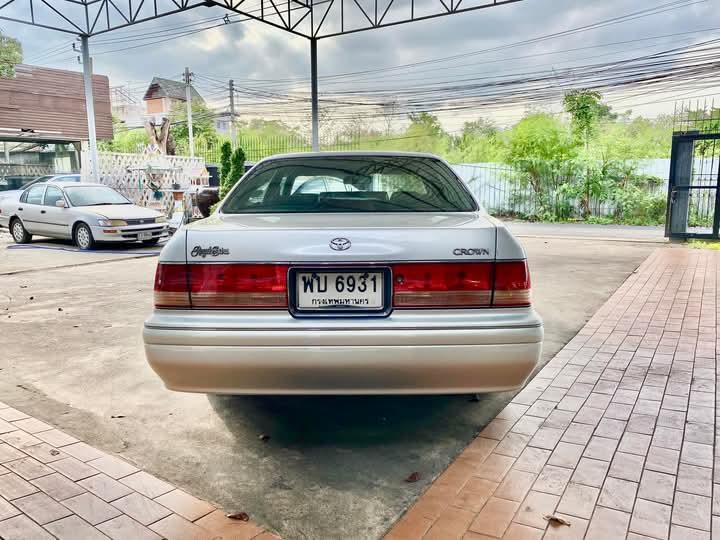 Toyota Crown ปี 1998 4