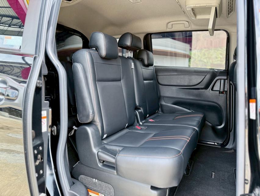 Toyoya Sienta 1.5V ปี20 13