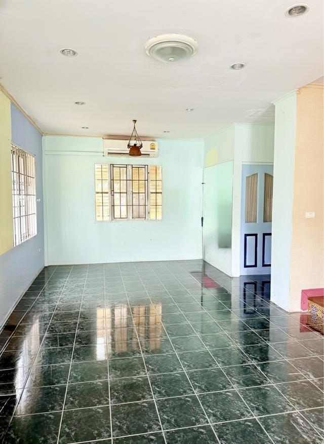 ชื่อหมู่บ้านชัยพฤกษ์รังสิต คลอง2(Land & House) ถนนฟ้าคราม  บ้านเดี่ยวเนื้อที่ 72 ตารางวาพื้นที่ใช้สอย133 ตารางเมตร 4ห้องนอน 3ห้องน้ำ 1ห้องรับแขก 3