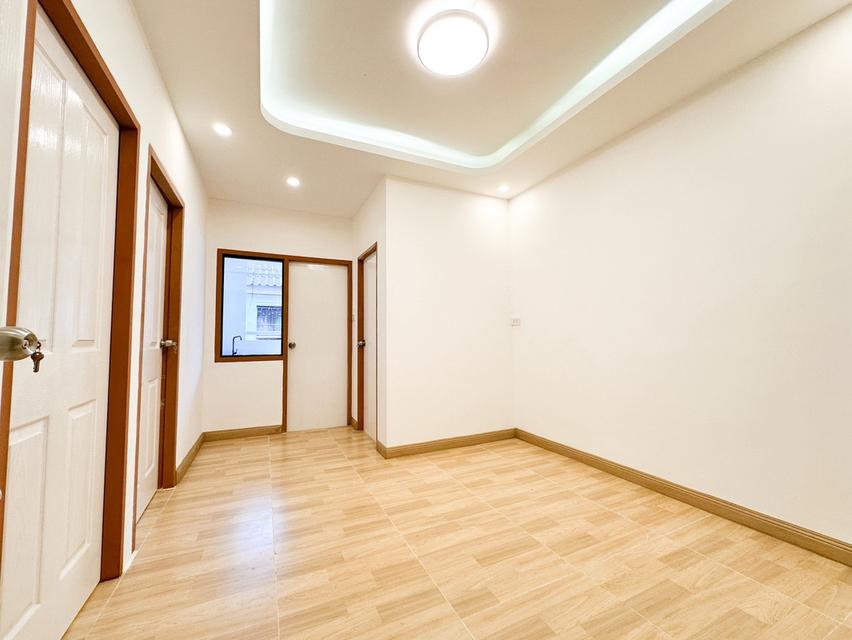 ขายคอนโดเอื้ออาทรนวนคร พหลโยธิน กม.44 เอื้อมิตซู ปทุมธานี ใกล้นวนคร ตลาดไท ม.ธรรมศาสตร์ 1