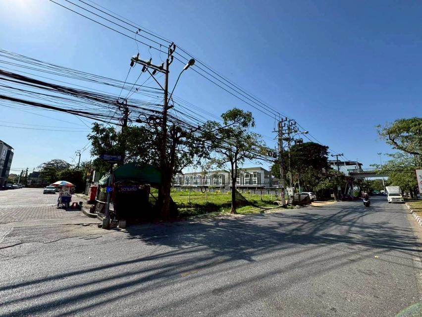 ขายด่วนที่ดิน ติดถนนรามคำแหง ผังสีเหลือง เพียง 75,000 บาท/ตร.ว. (N.1988) 5