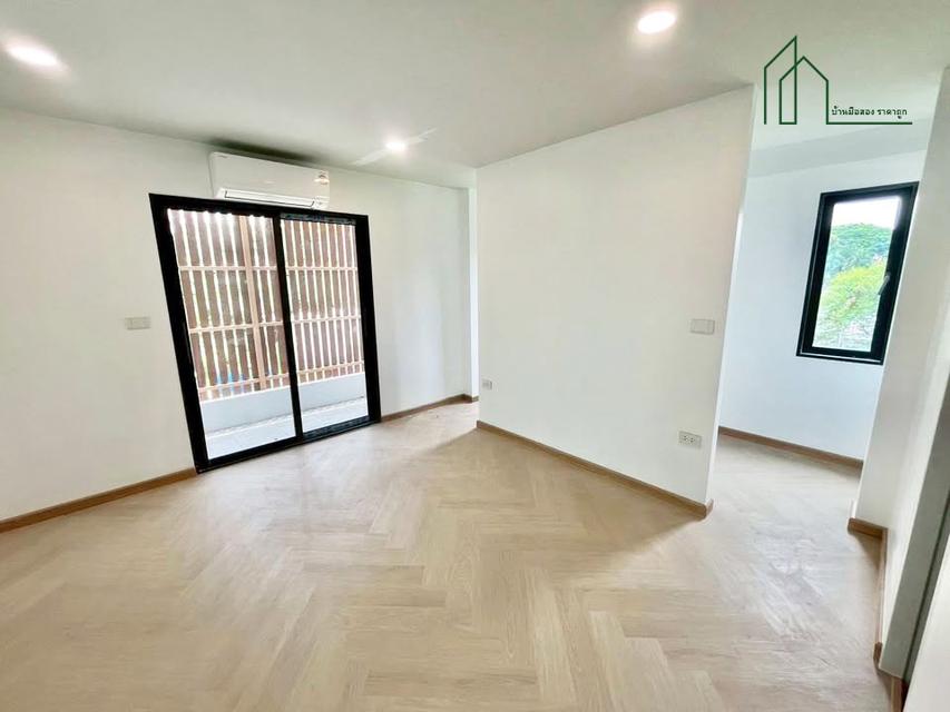 บ้านเดี่ยว 2 ชั้น หมู่บ้านเมืองทอง การ์เด้น พัฒนาการ 69 ประเวศ รีโนเวททั้งหลัง  2