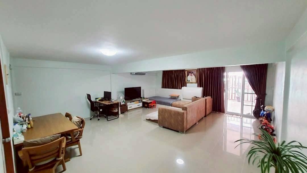 ขายด่วนทาวน์เฮ้าส์ 2 ชั้น ซอยรามคำแหง 36 ใกล้สถานีรถไฟฟ้าสายสีส้ม (N.1752) 13