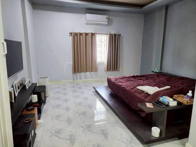 ทาวน์เฮ้าส์ 3 ชั้น บ้านนอกโครงการ ซอยประชาอุทิศ 91 แขวงทุ่งครุ เขตราษฎร์บูรณะ กทม. 3