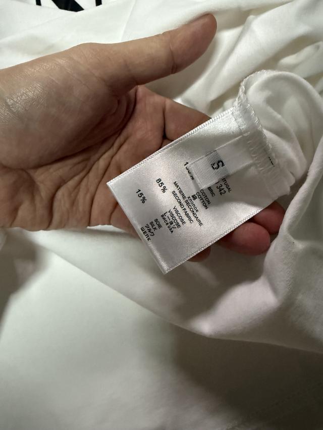 เสื้อยืด VLTN ผ้าดี สภาพดี 3