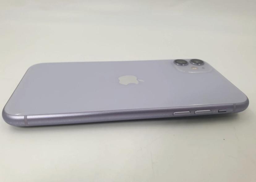 iPhone 11 128GB Purple 4