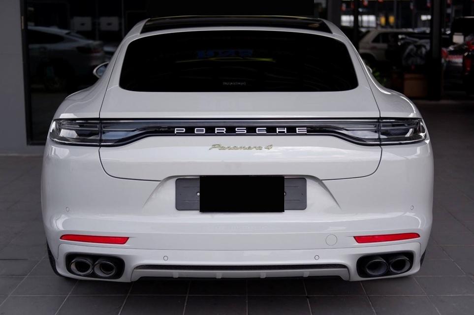 Porsche Panamera 4 E-Hybrid PlatinumEdition 2023$ ราคาพิเศษเพียง 5,690,000 บาท เท่านั้น!•เลขไมล์เพียง 16,xxx KM รูปที่ 6