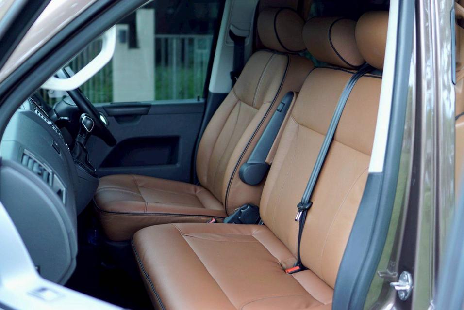 Volkswagen Caravelle T5 Minor Change 2015 สีน้ำตาล รถประวัติครบ รูปที่ 13