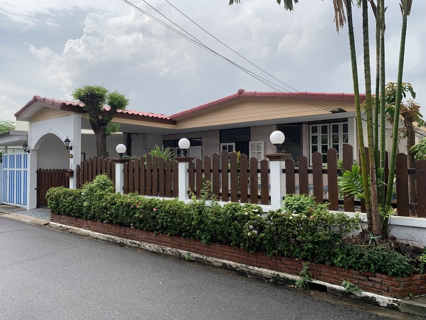 🏡 ขายบ้านเดี่ยวชั้นเดียว   54 ตร.ว.  รีโนเวทใหม่ พร้อมเข้าอยู่  ม.เสริมมิตร ซอยนวมินทร์ 68   รีโนเวทใหม่ พร้อมเข้าอยู่ 15