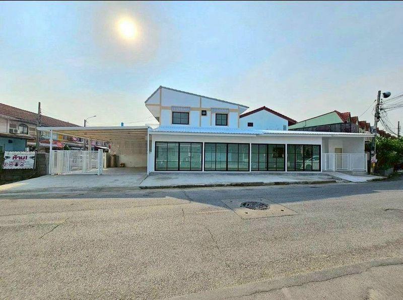 หมู่บ้านบัวทอง2  ติดรถไฟฟ้าสายสีม่วง สถานีคลองบางไผ่ ทาวน์เฮาส์ 2 ชั้น 4