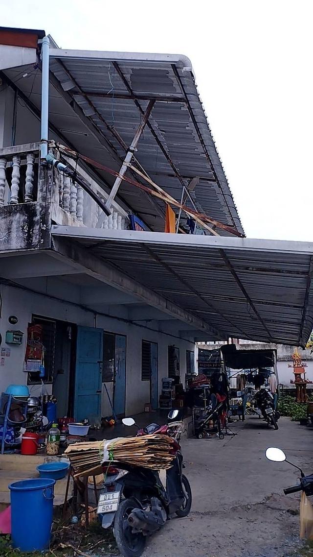 ขายถูกที่ดินสี่เหลี่ยมผืนผ้า อยู่แถวเลียบคลองภาษีเจริญฝั่งใต้ 2 จากถนนพียง 150 เมตร เนื้อที่ 69 ตรว. ทำเลดี ถมแล้ว แหล่งชุมชน ห้างเดอะมอลล์ บางแค